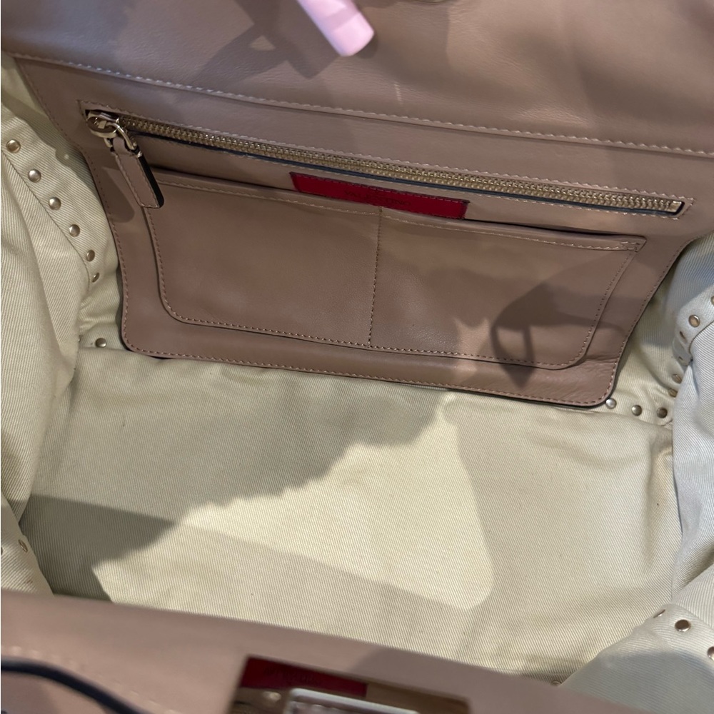 Valentino Garavani Beige Rockstud Tote - Picture 7 of 10